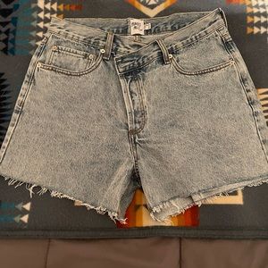 Princess Polly Xena shorts. Size 12. Never worn.